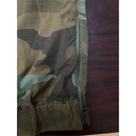 NWT Levi’s Camouflage Jet Set Taper Zipper Leg Joggers Size Small - Picture 5 of 13